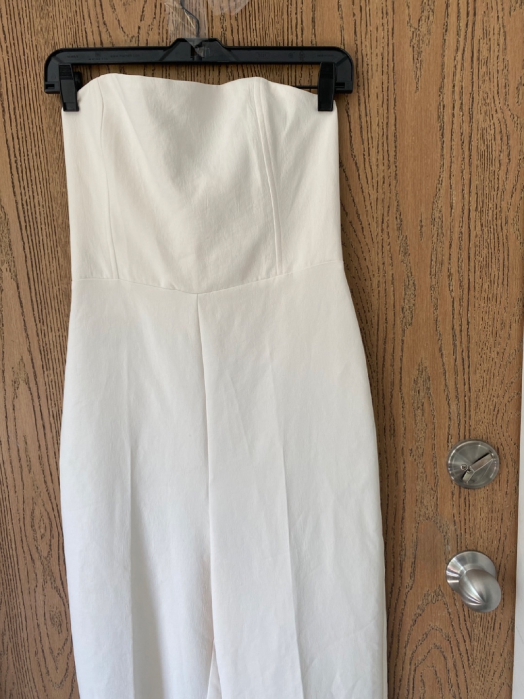 White jump suit stunning - photo 2