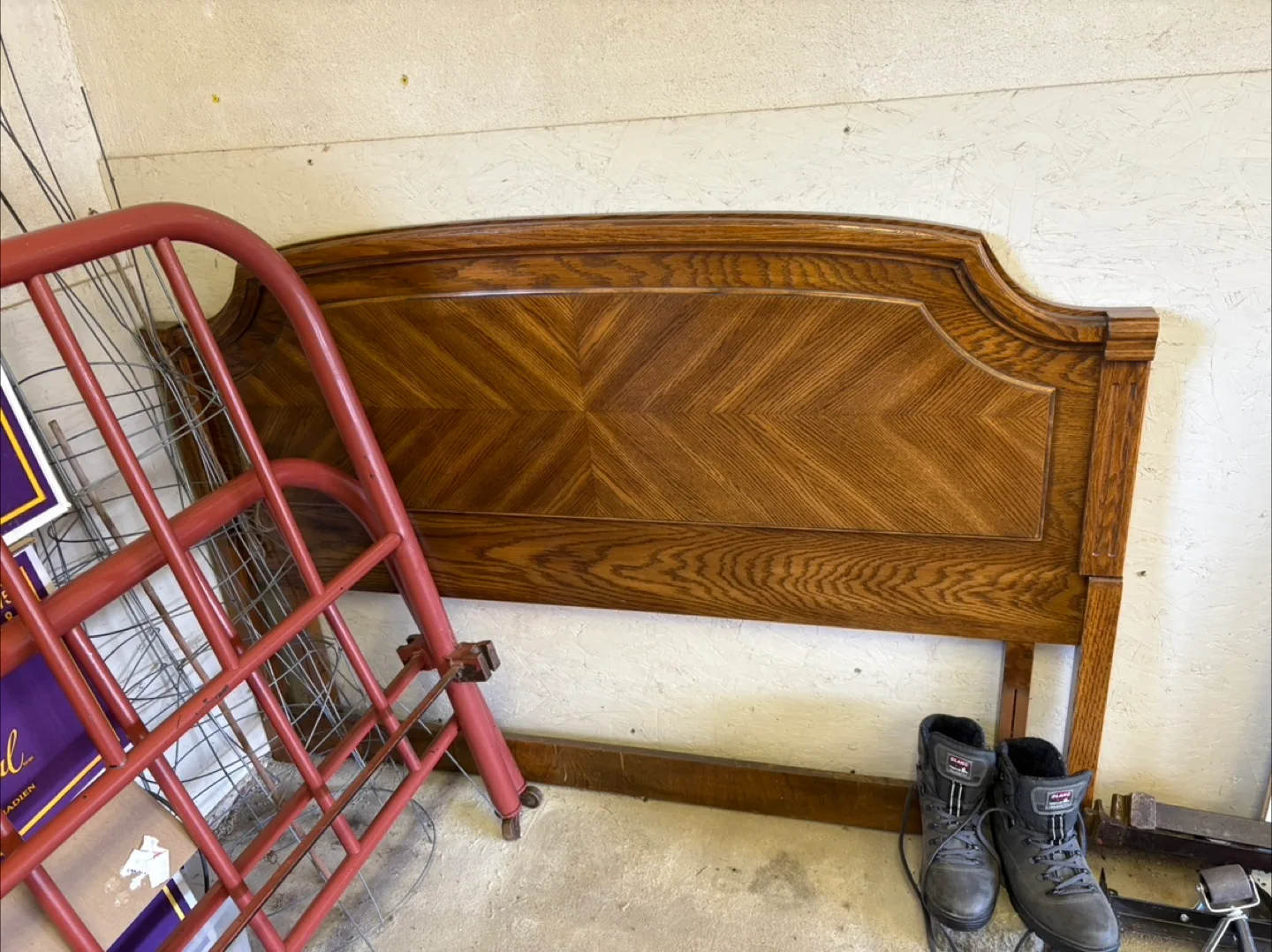 Wooden Headboard thumbnail