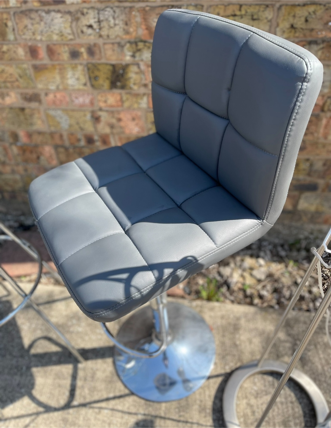 Gray Swivel Bar Stools high top table & lamp - photo 2