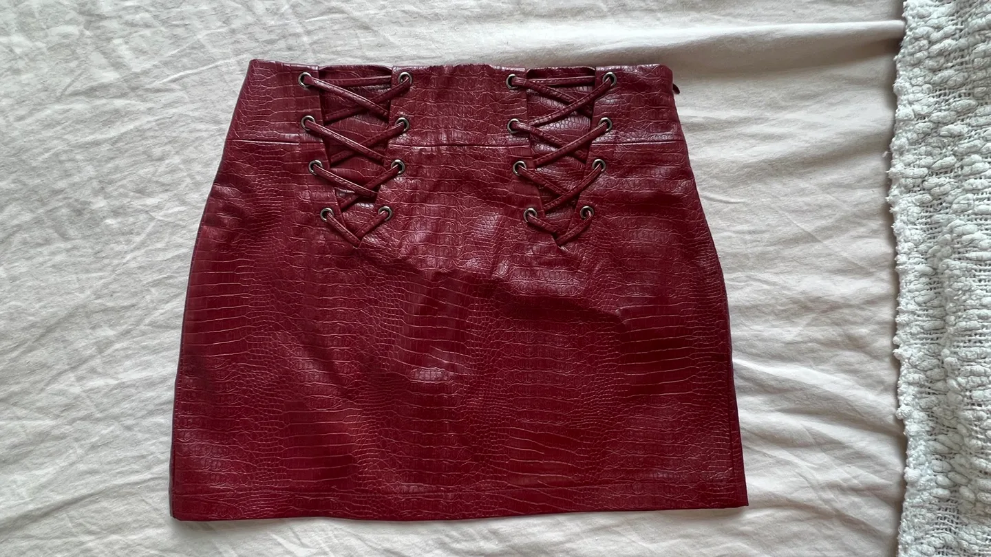 Stradivarius Burgundy Faux Leather Mini Skirt thumbnail