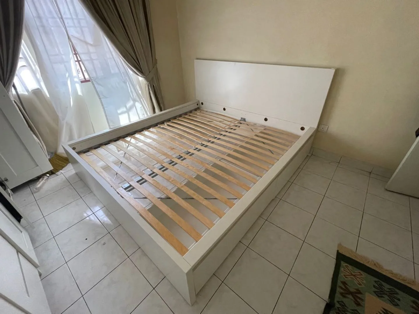 IKEA King Size Malm Bed Frame and 2 Drawers White thumbnail