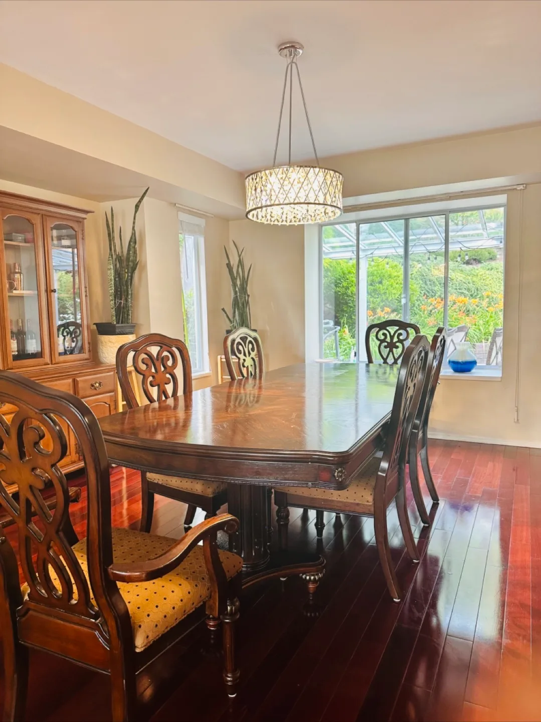 Dining Table with 6 Chairs thumbnail