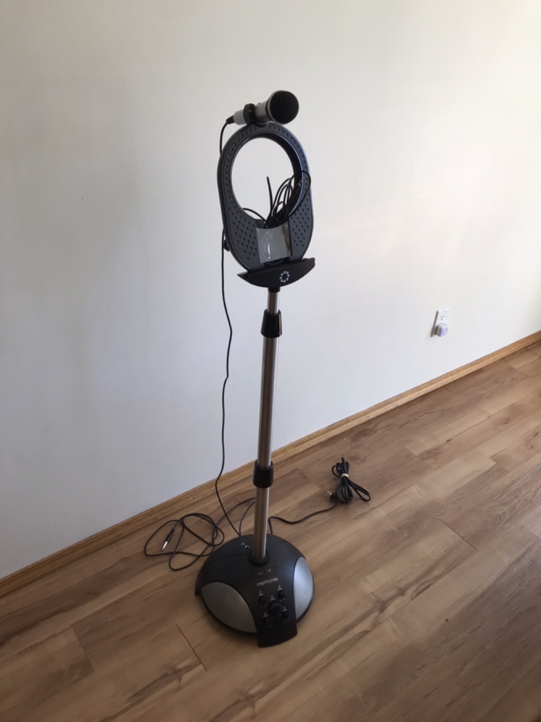 Memorex SingStand Karaoke Machine