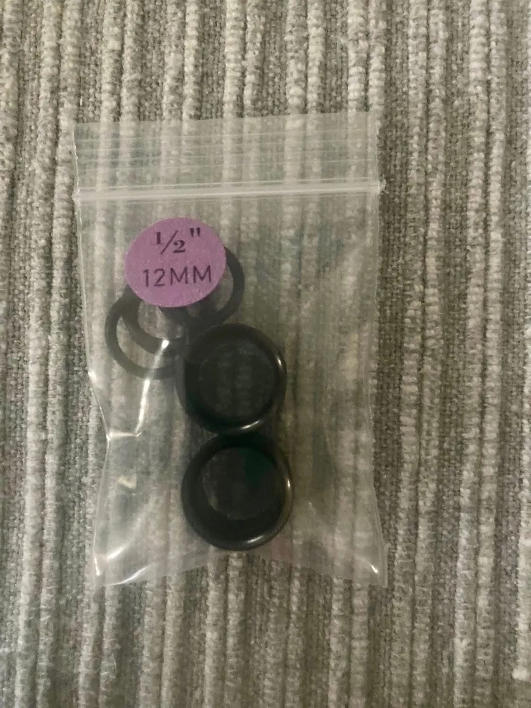 Lot of 5 Ear Gauges, Mixed Sizes image indicator(6)