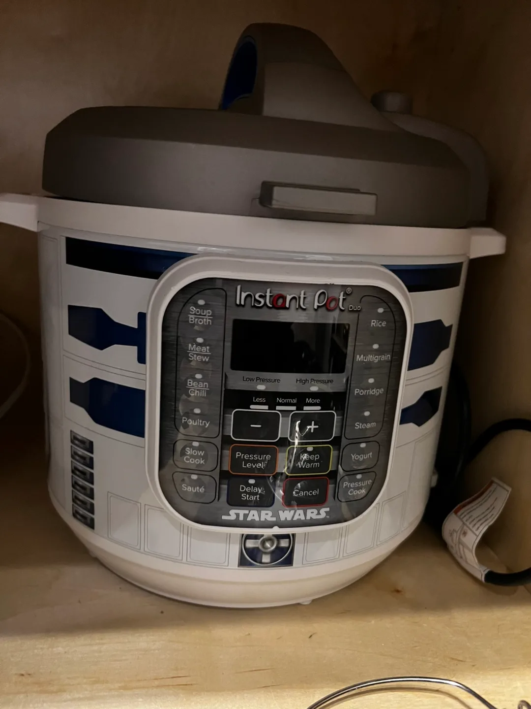 Instant Pot Star Wars 6Qt R2D2 Limited Edition thumbnail