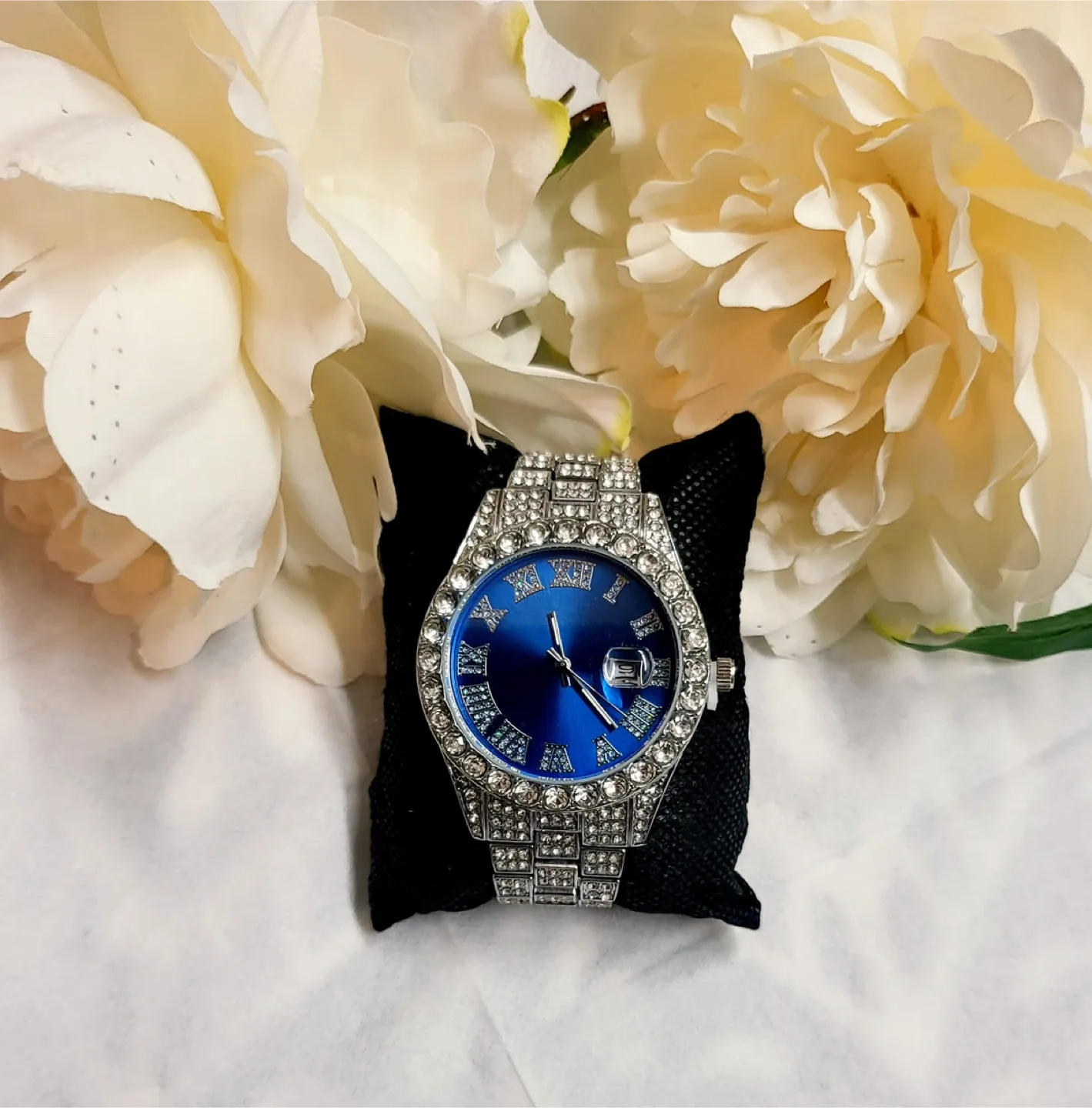 Men’s Blue Dial Rhinestone Brand New Watch thumbnail