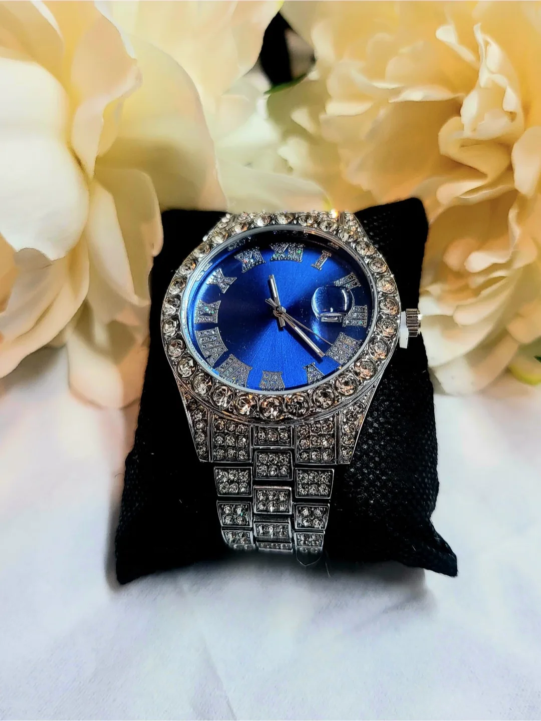 LIMITED TIME SALE - BLUE RHINESTONE UNISEX WRISTWATCH image indicator(2)