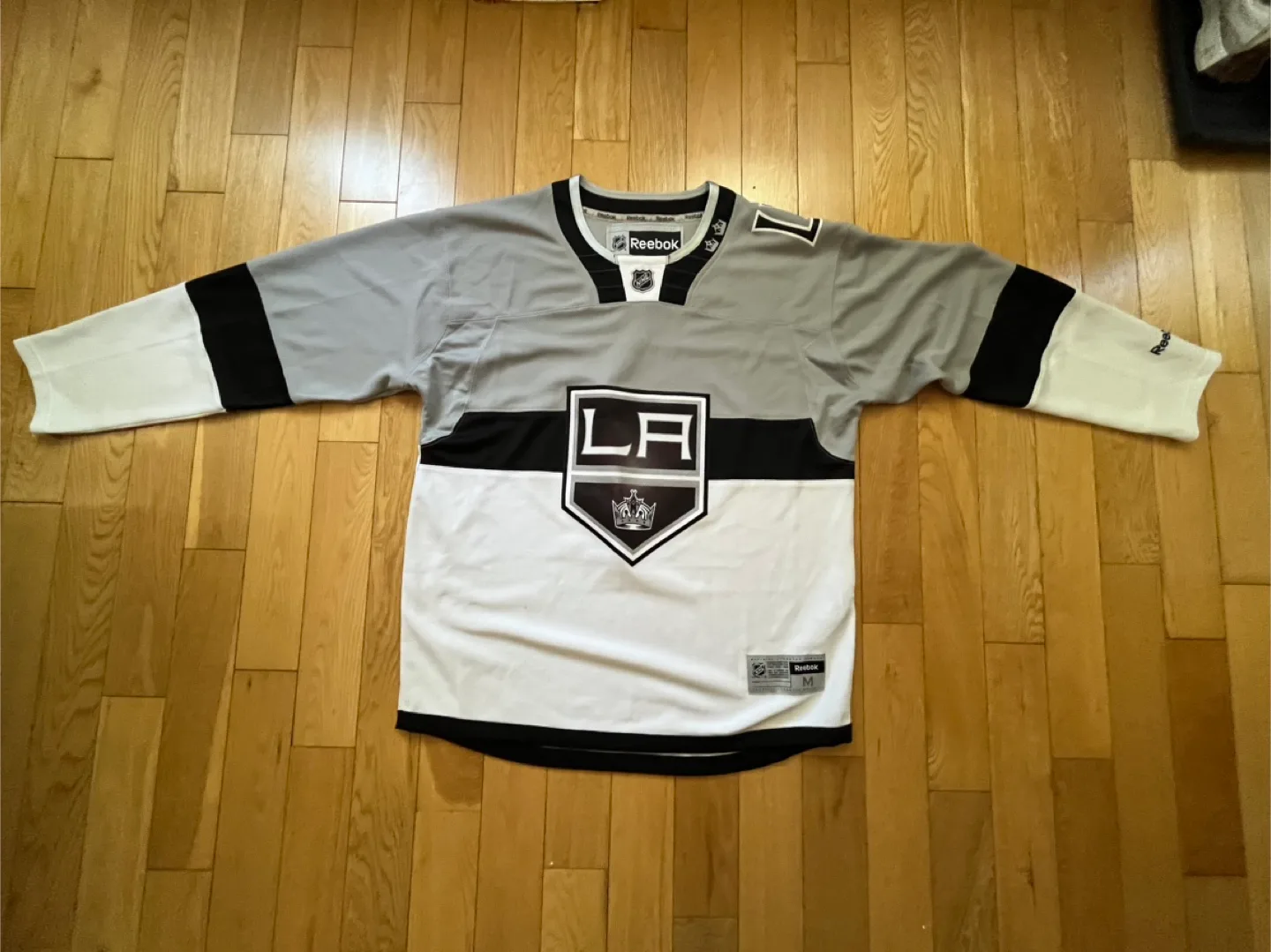 Reebok Los Angeles Kings NHL Jersey - Size M thumbnail