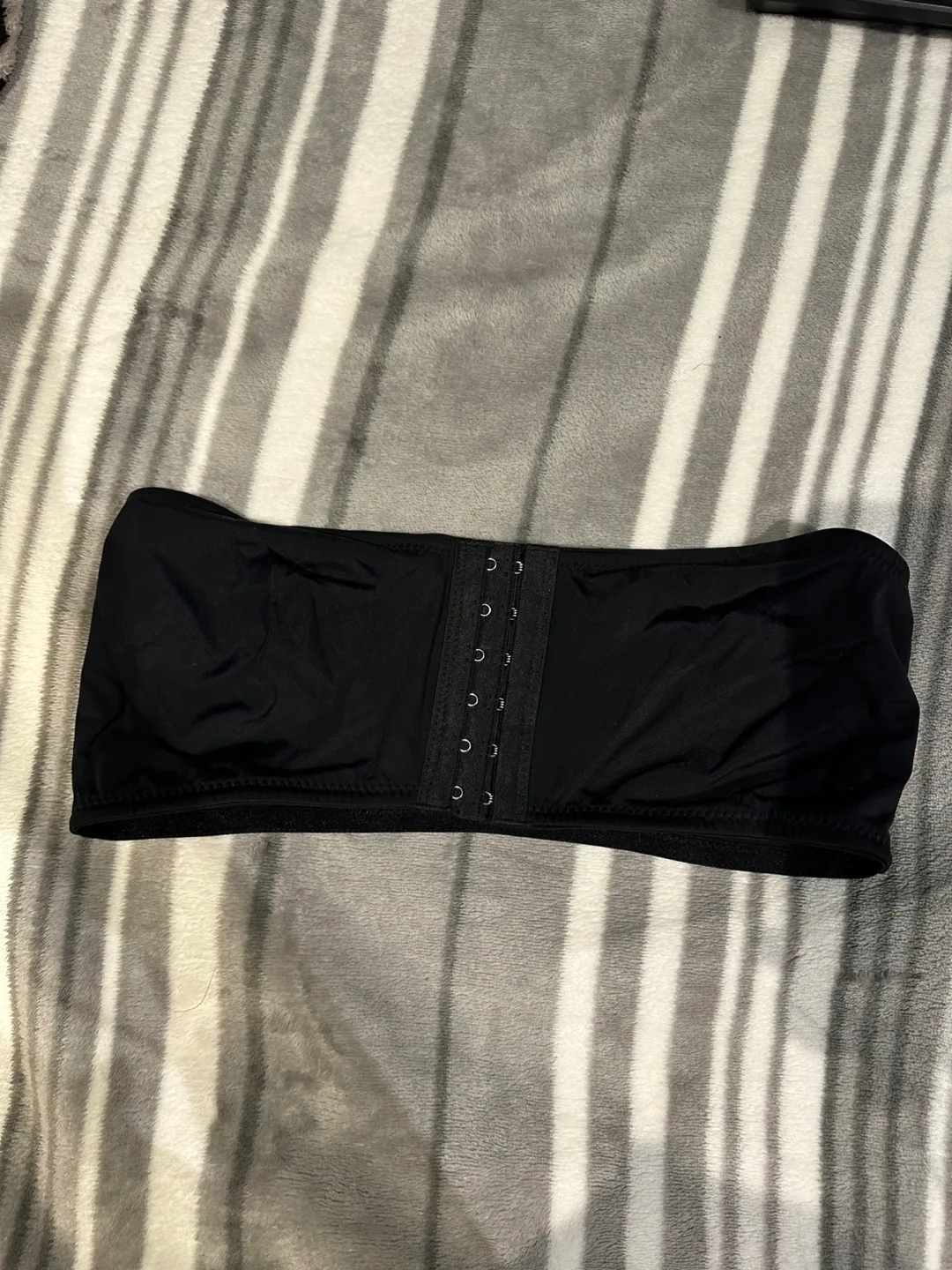 Black Strapless Bra thumbnail