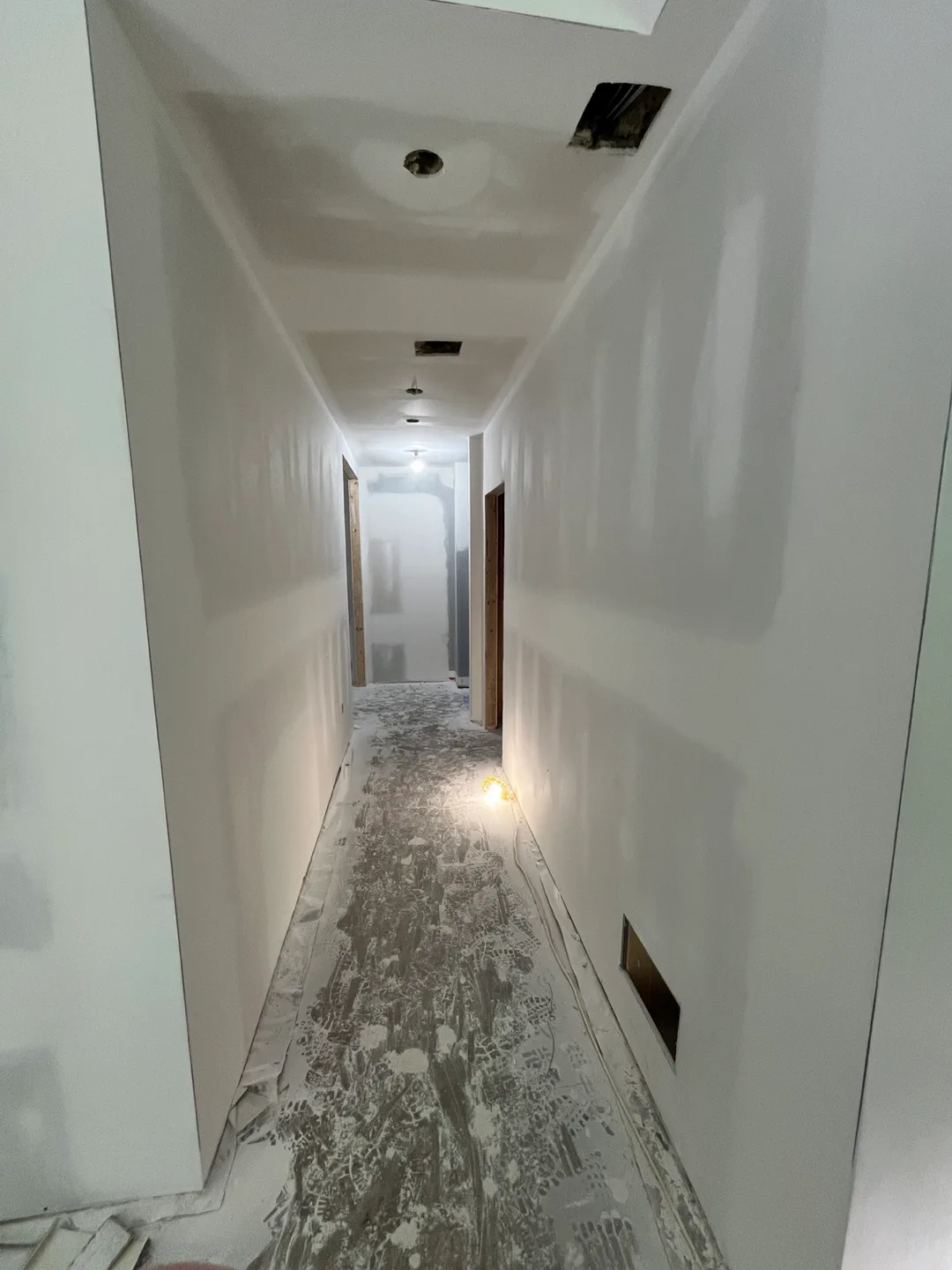 Tape/drywall/mudding/plastering thumbnail