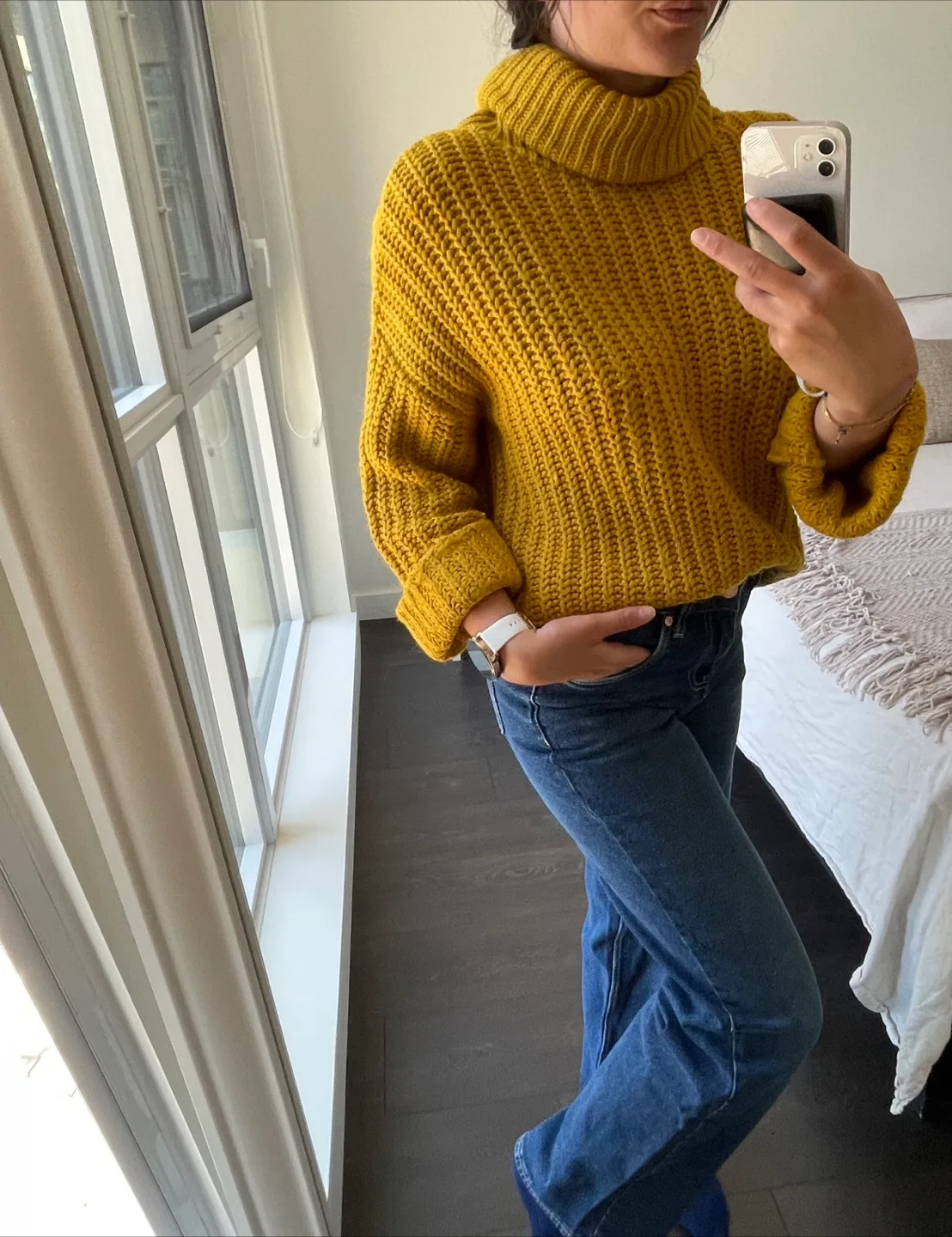 Women’s clothes : Turtleneck Sweater thumbnail