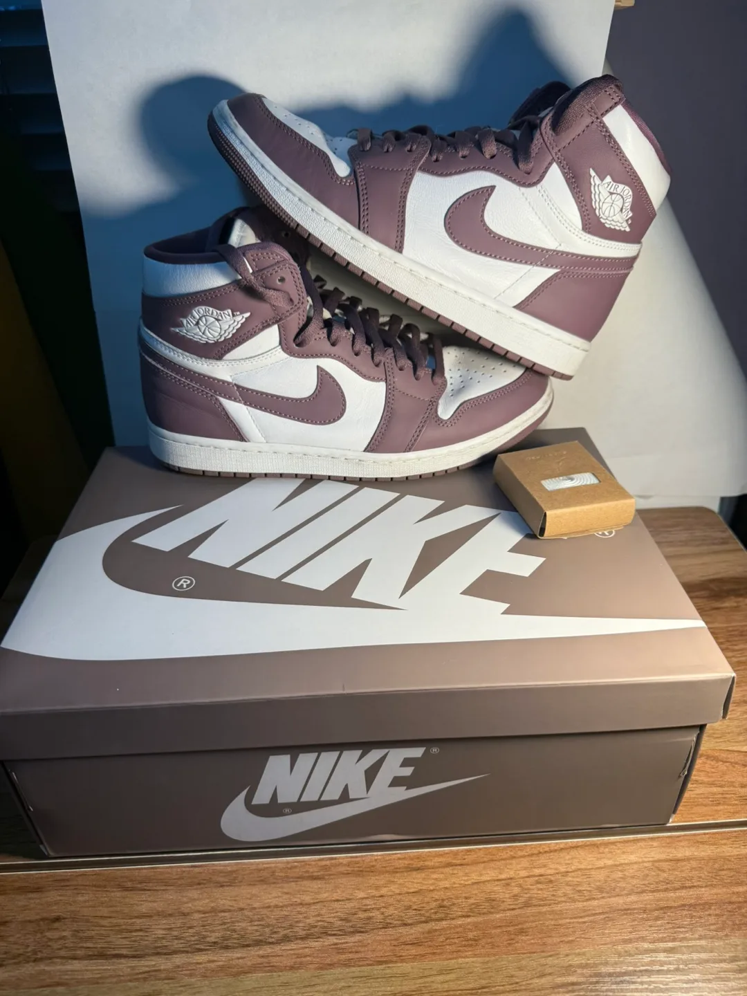 Nike Air Jordan 1 High OG Mauve thumbnail
