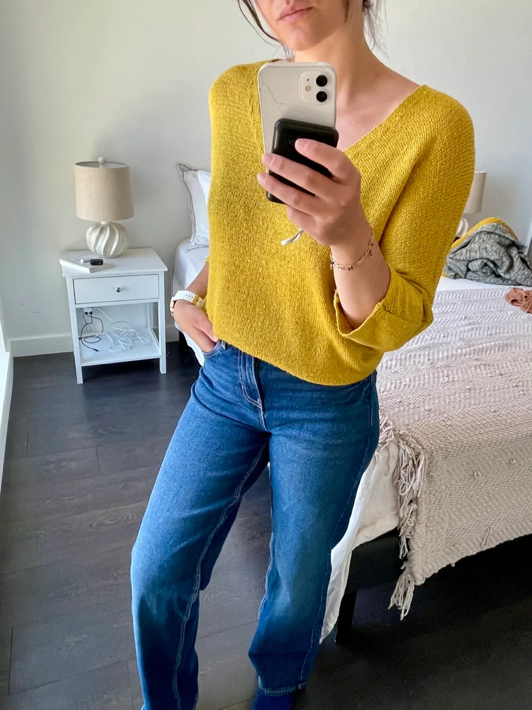 Women’s clothes: sweater thumbnail