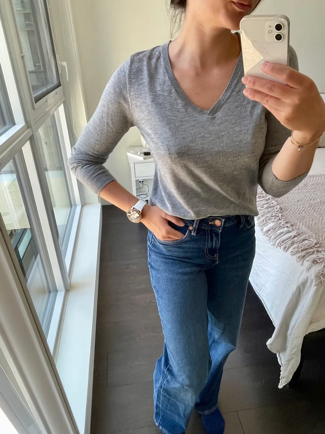 Women’s clothes : sweater thumbnail