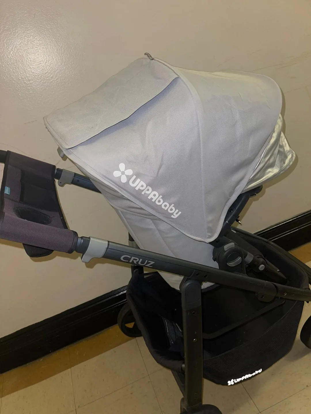 The image shows an UPPAbaby Cruz thumbnail