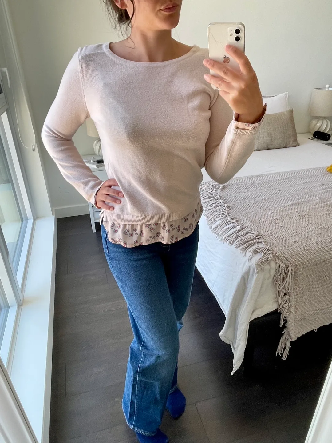 Women’s clothes : sweater thumbnail