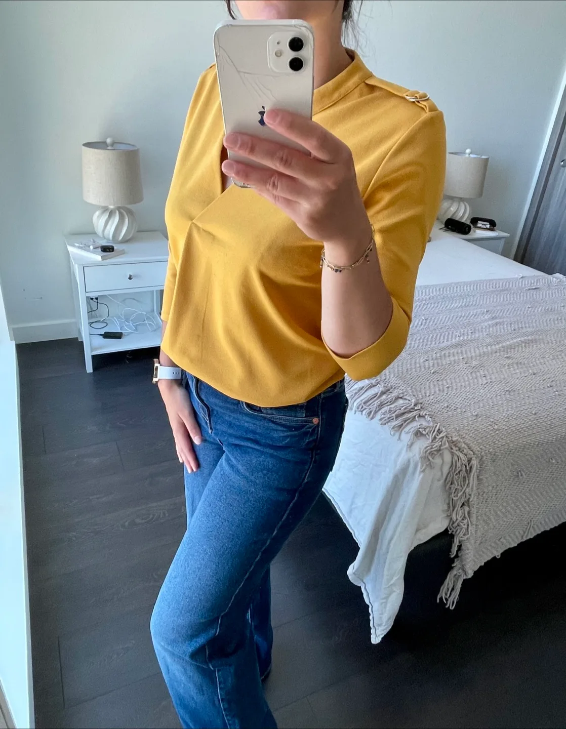 Women’s clothes : blouse thumbnail