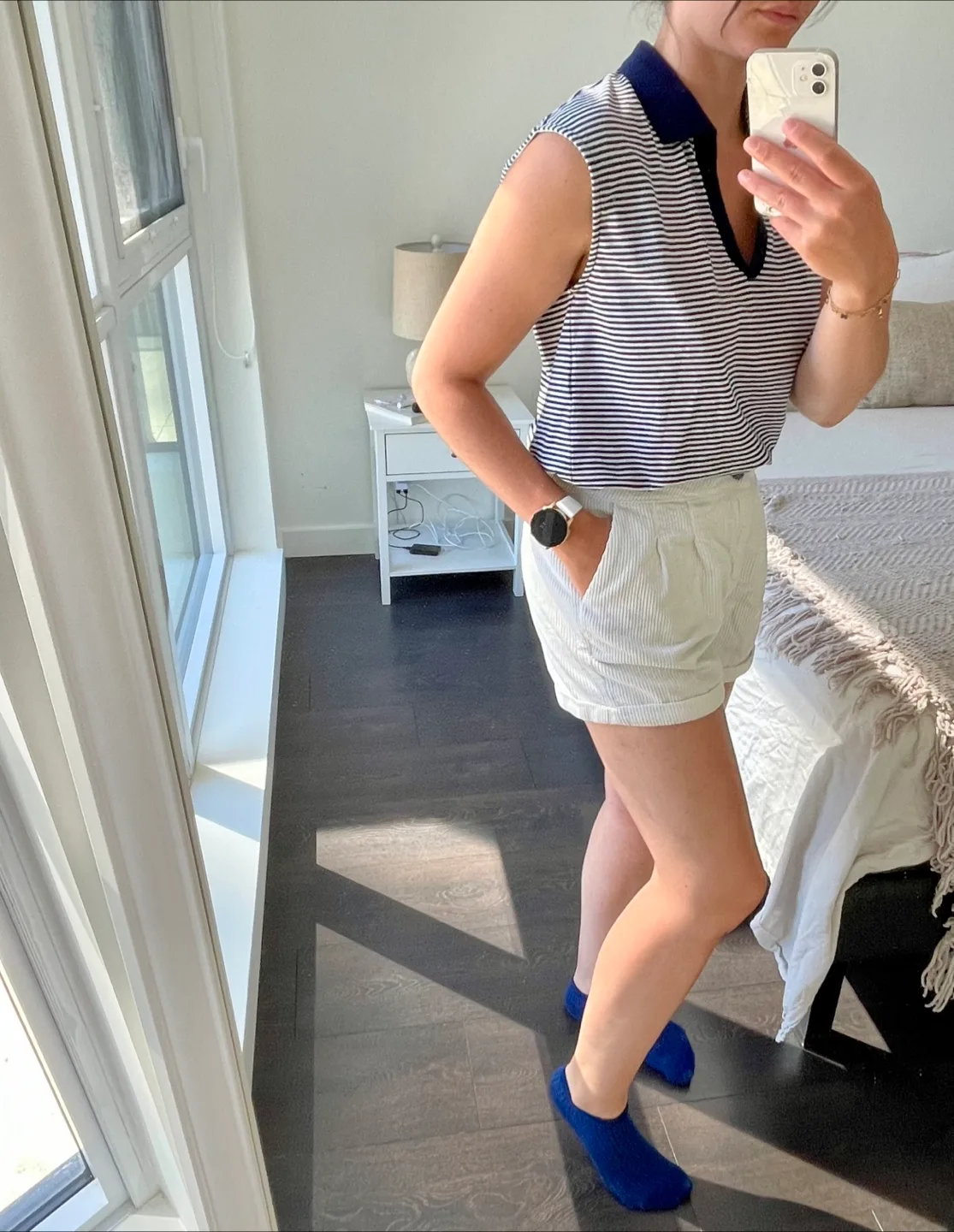 Women’s clothes : shorts thumbnail