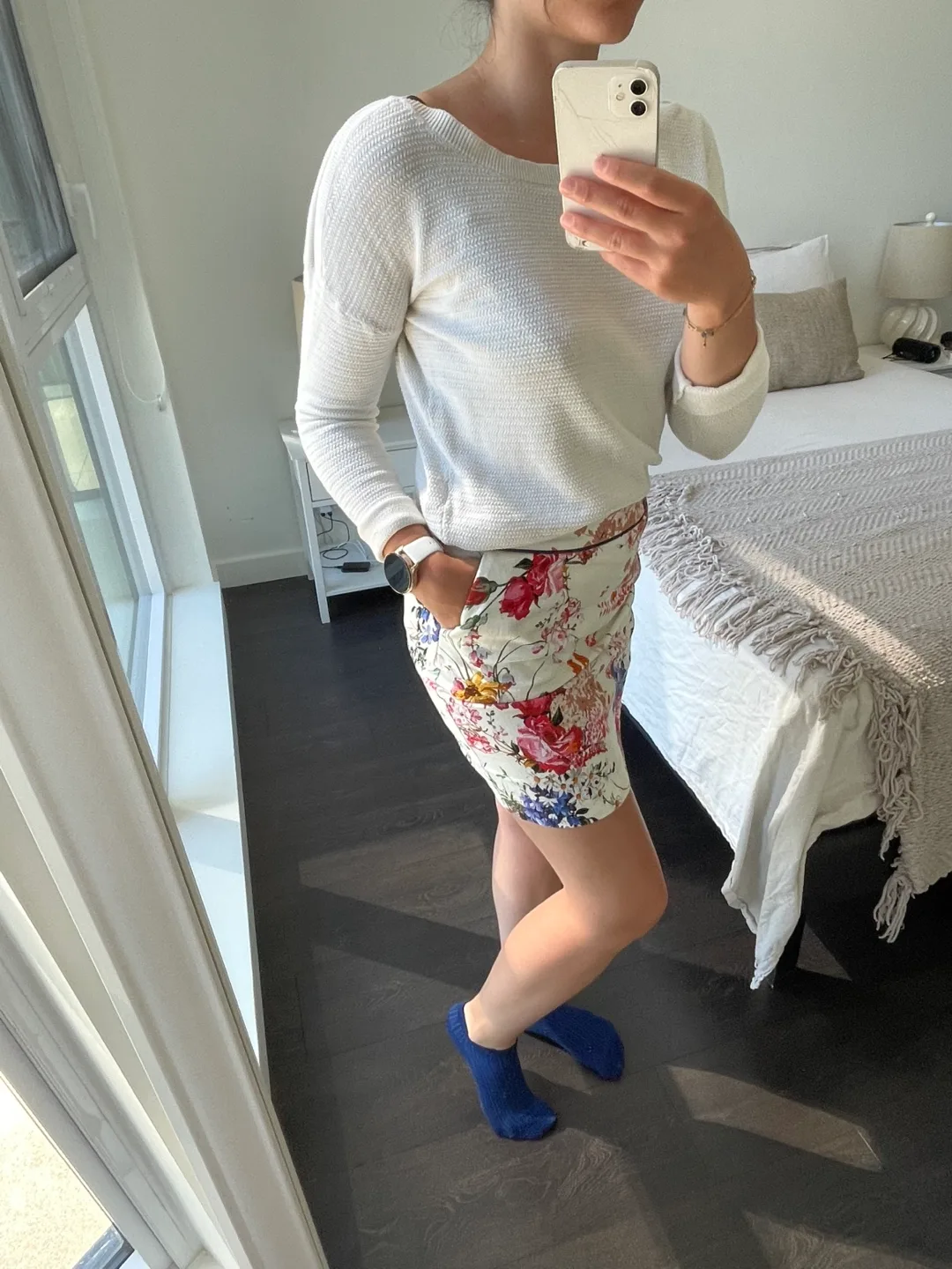 Women’s clothes : skirt thumbnail