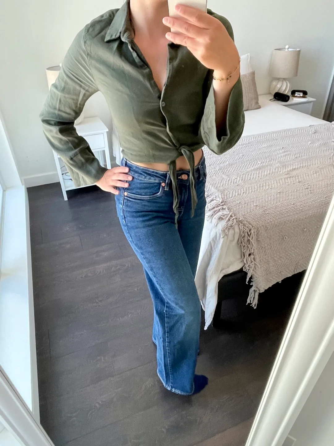 Women’s clothes : blouse thumbnail