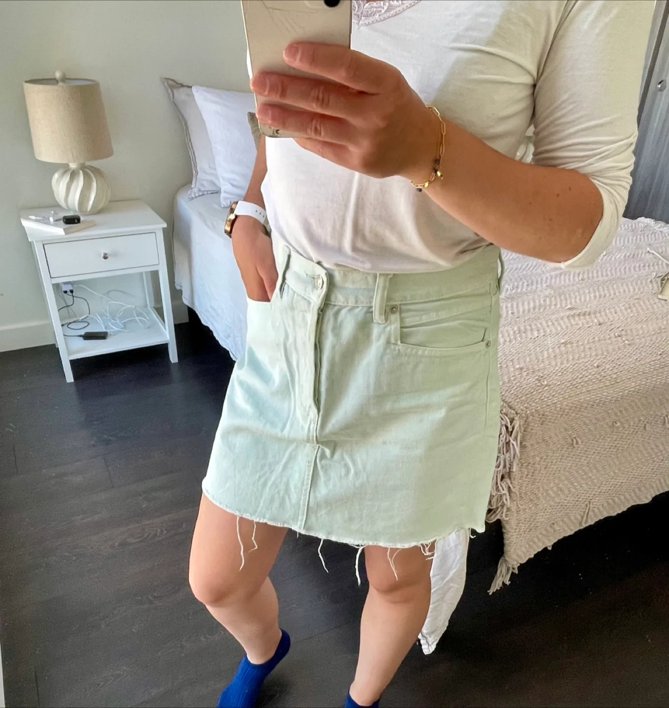 Women’s clothes : denim skirt thumbnail