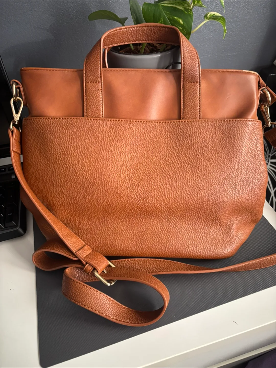Colab Leather Tote Bag thumbnail