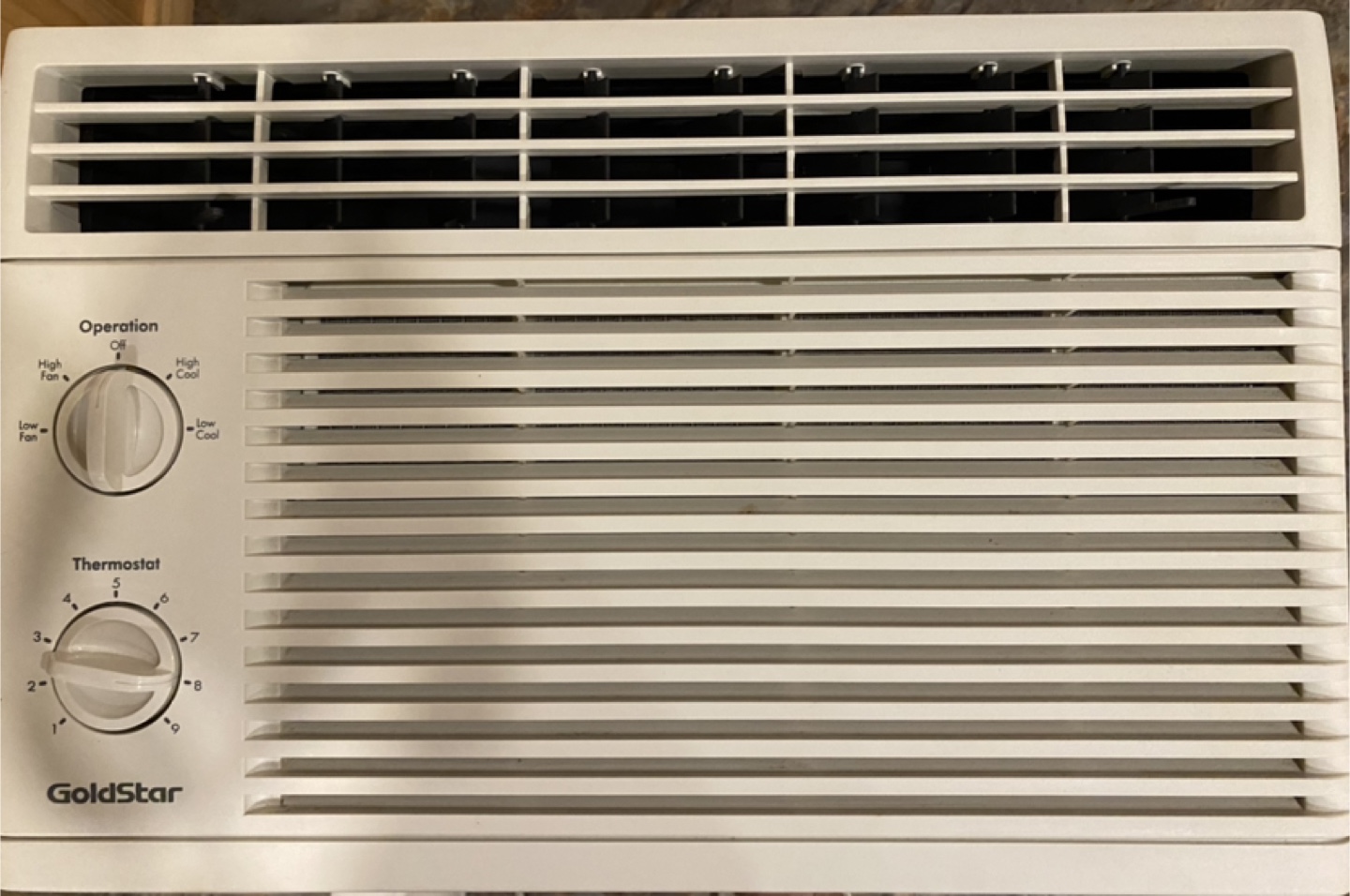 GoldStar Window Air Conditioner - photo 3