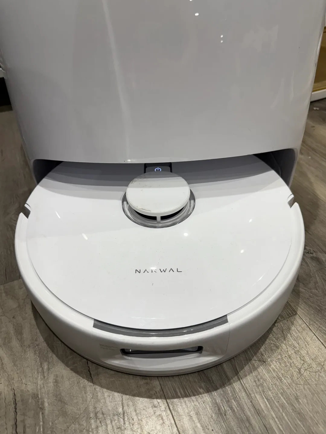 Narwal Freo X Ultra Robot Vacuum and Mop thumbnail