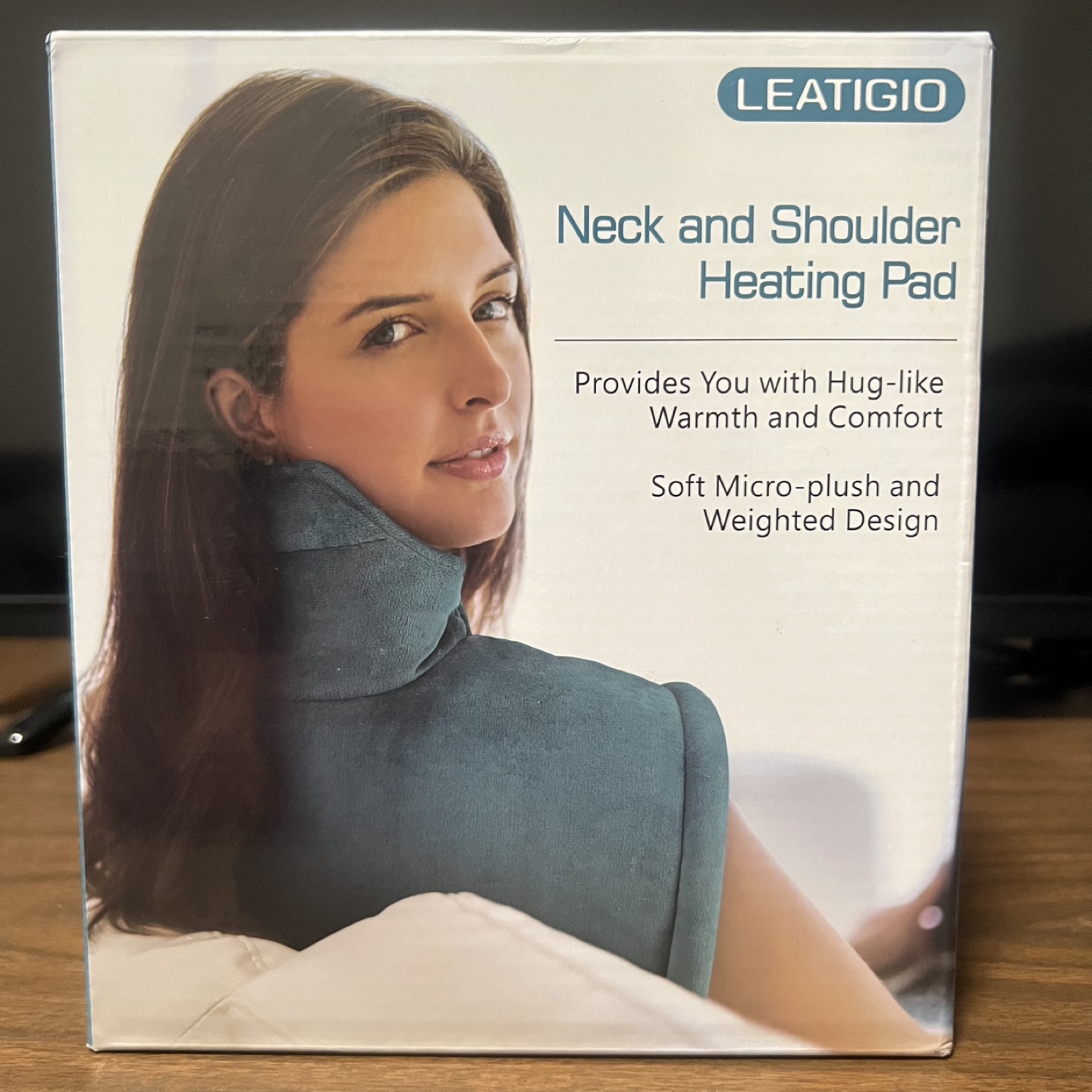 LEATIGIO Neck and Shoulder Heating Pad - New in Box
