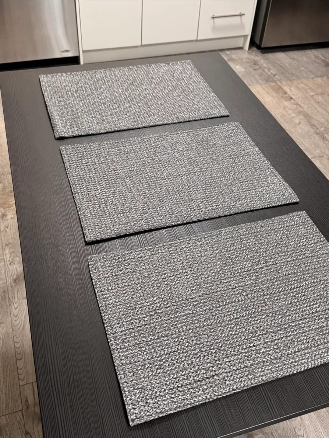Simon Maison Grey Vinyl Placemats | Set of 3 🇨🇦 thumbnail