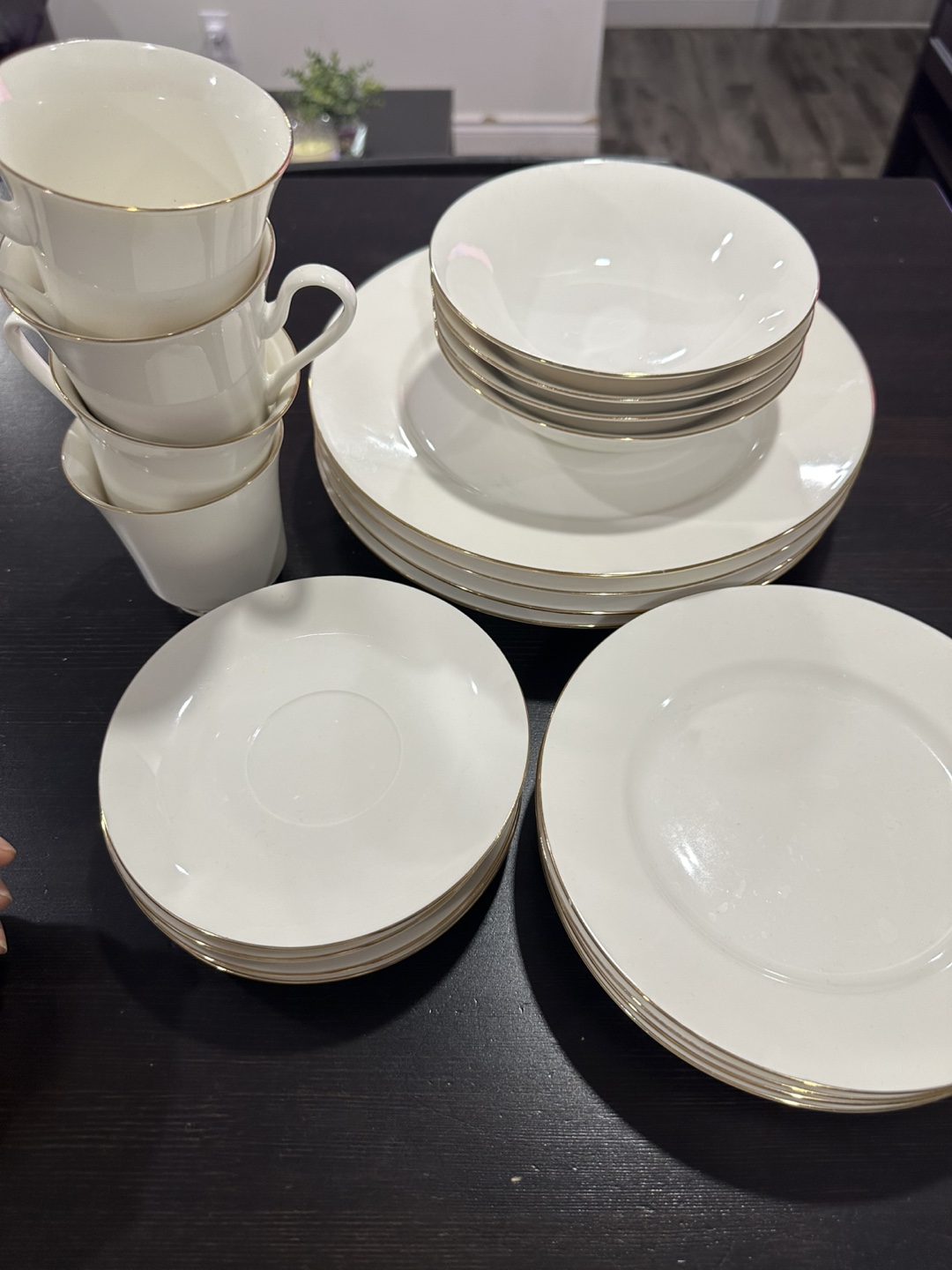 White & Gold Trim Dinnerware Set