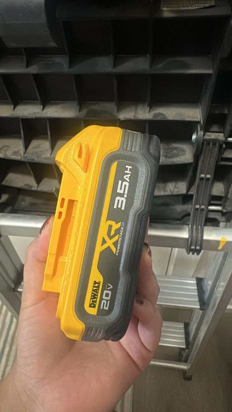 DeWalt 20V XR Powerstack 3.5Ah Battery thumbnail