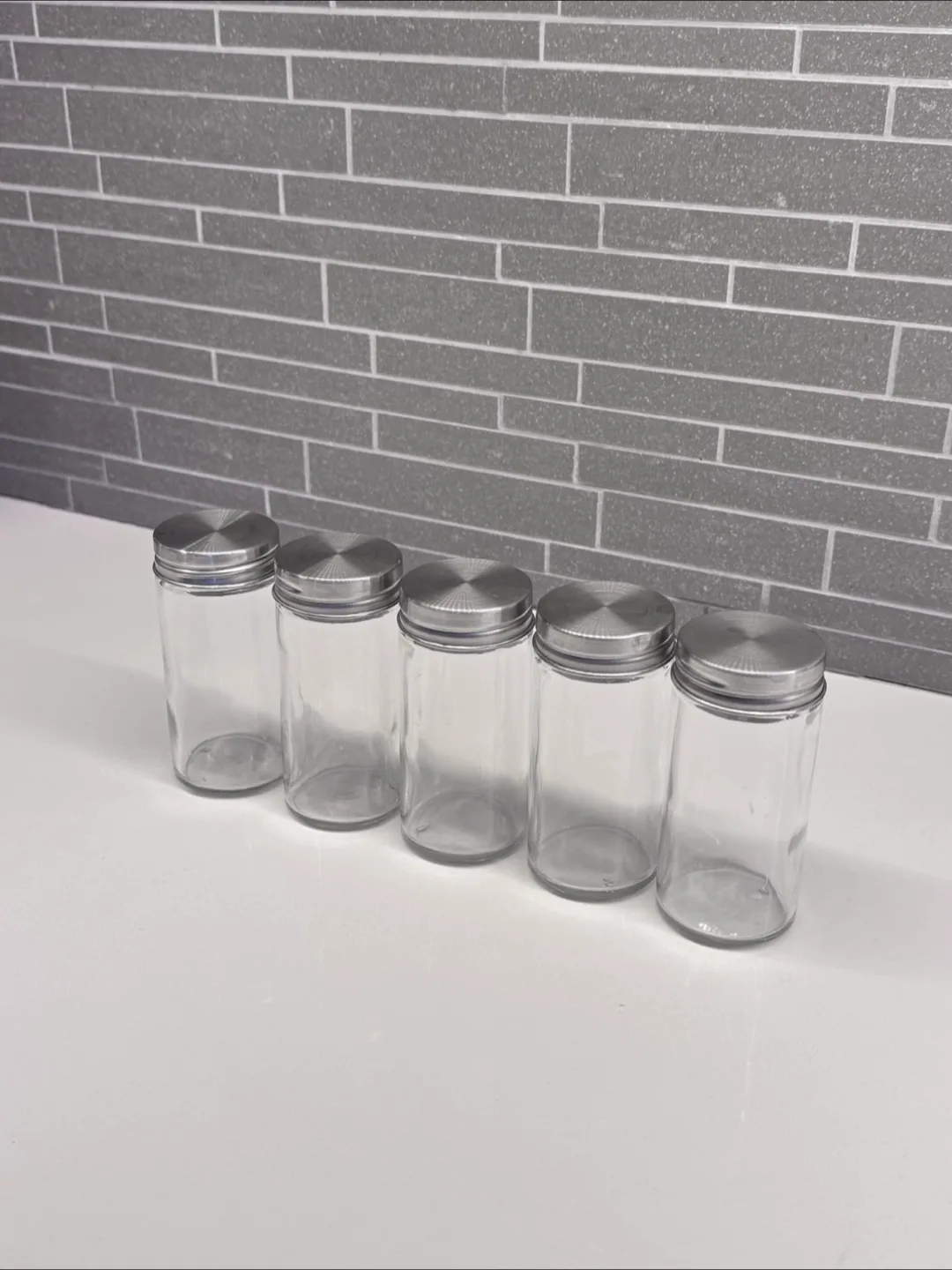 Set of five glass spice jars 🇨🇦 thumbnail