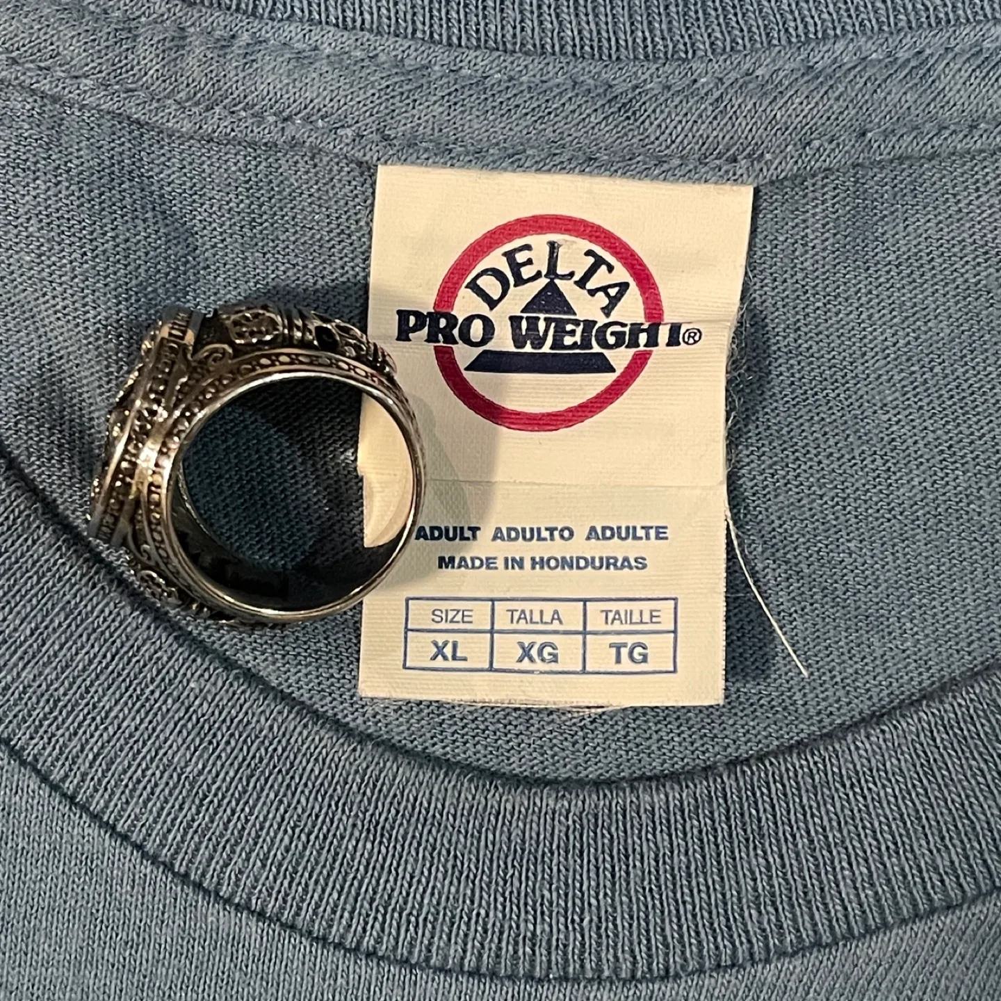 Delta Pro Weight Space Shuttle Atlantis T-Shirt XL image indicator(2)