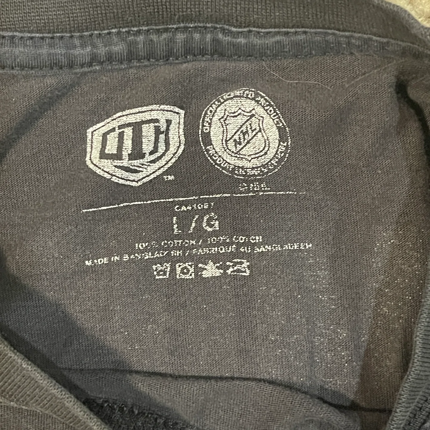 NHL Pittsburgh Penguins T-Shirt - Size Large image indicator(2)