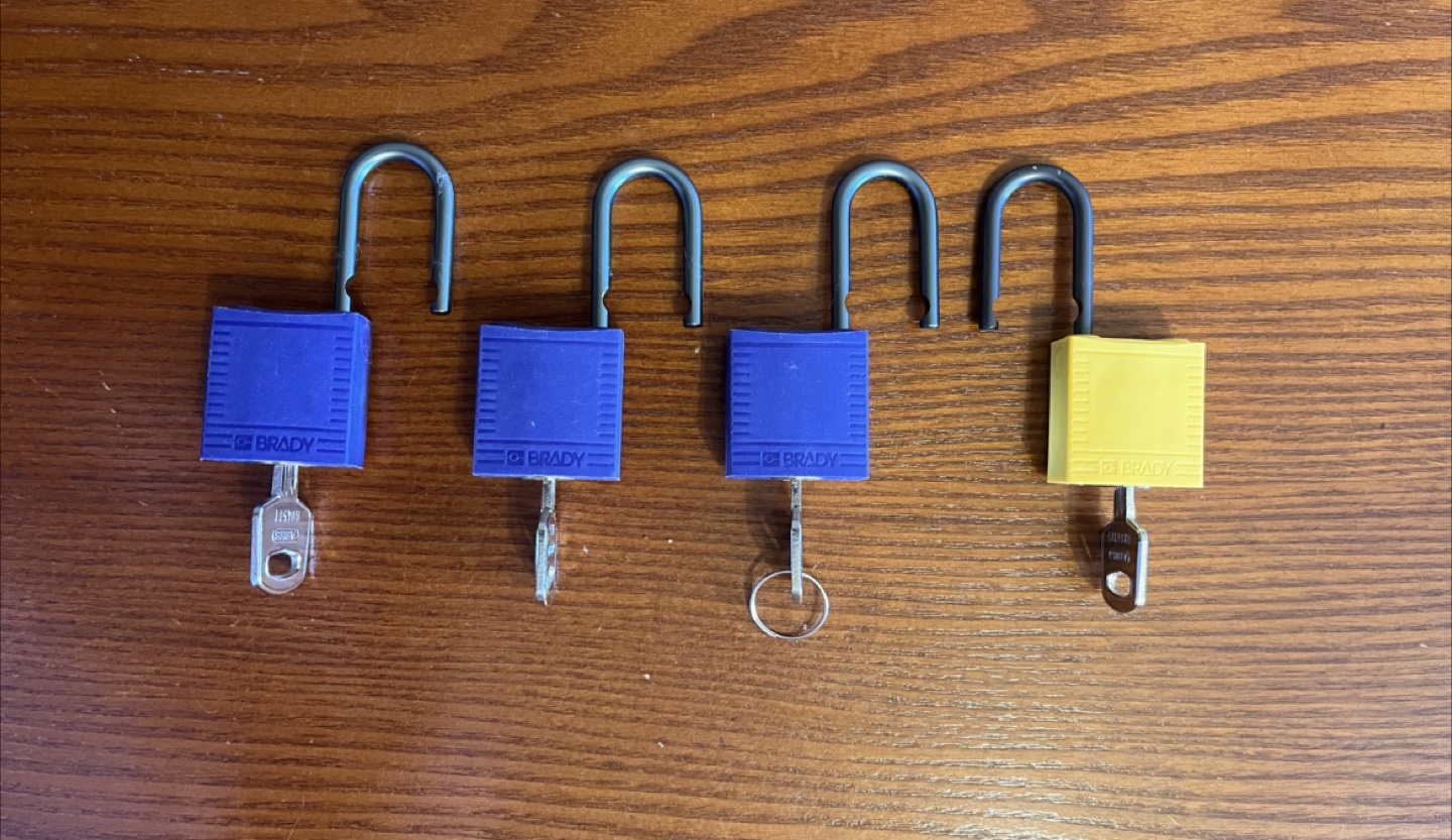 4 BRADY LOCK OUT/TAG OUT LOCKS - photo 3