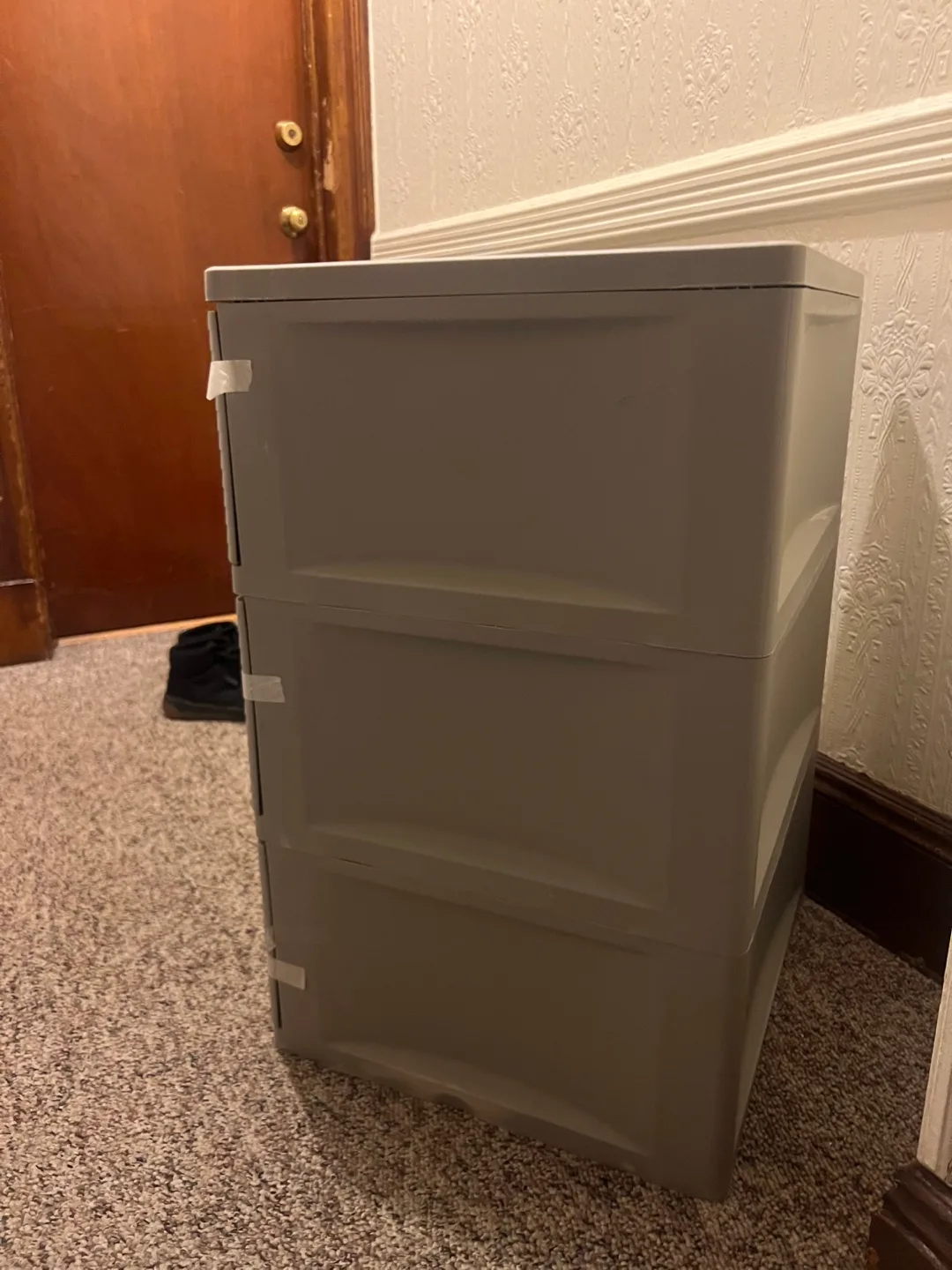 Sterilite 3-Drawer Gray Storage Tower image indicator(2)