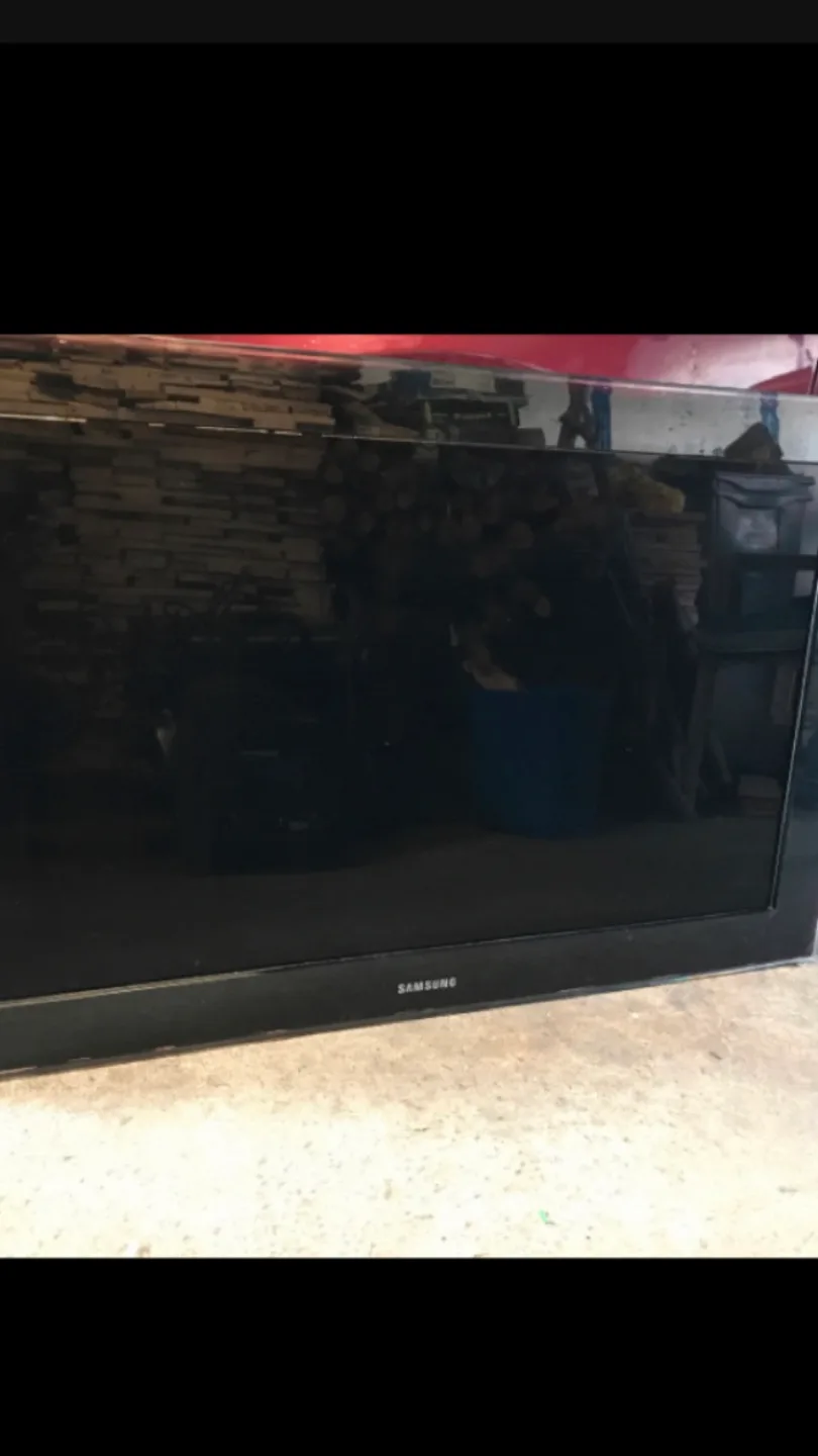 Samsung TV 40” thumbnail