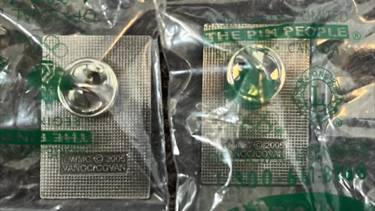 Vancouver 2010 Winter Olympics collectible pins image indicator(3)