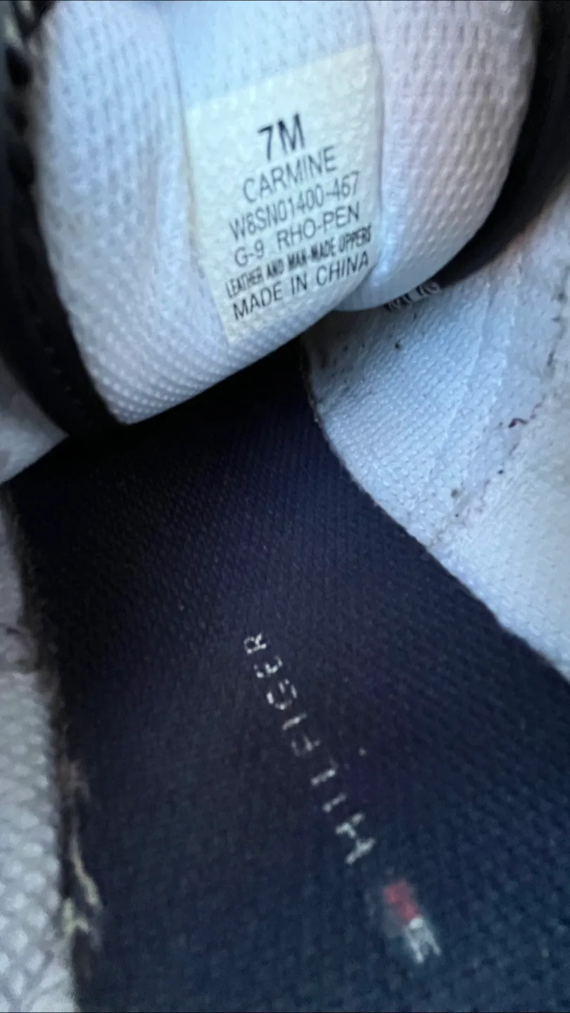 Women’s Tommy Hilfiger White Leather Sneakers image indicator(9)