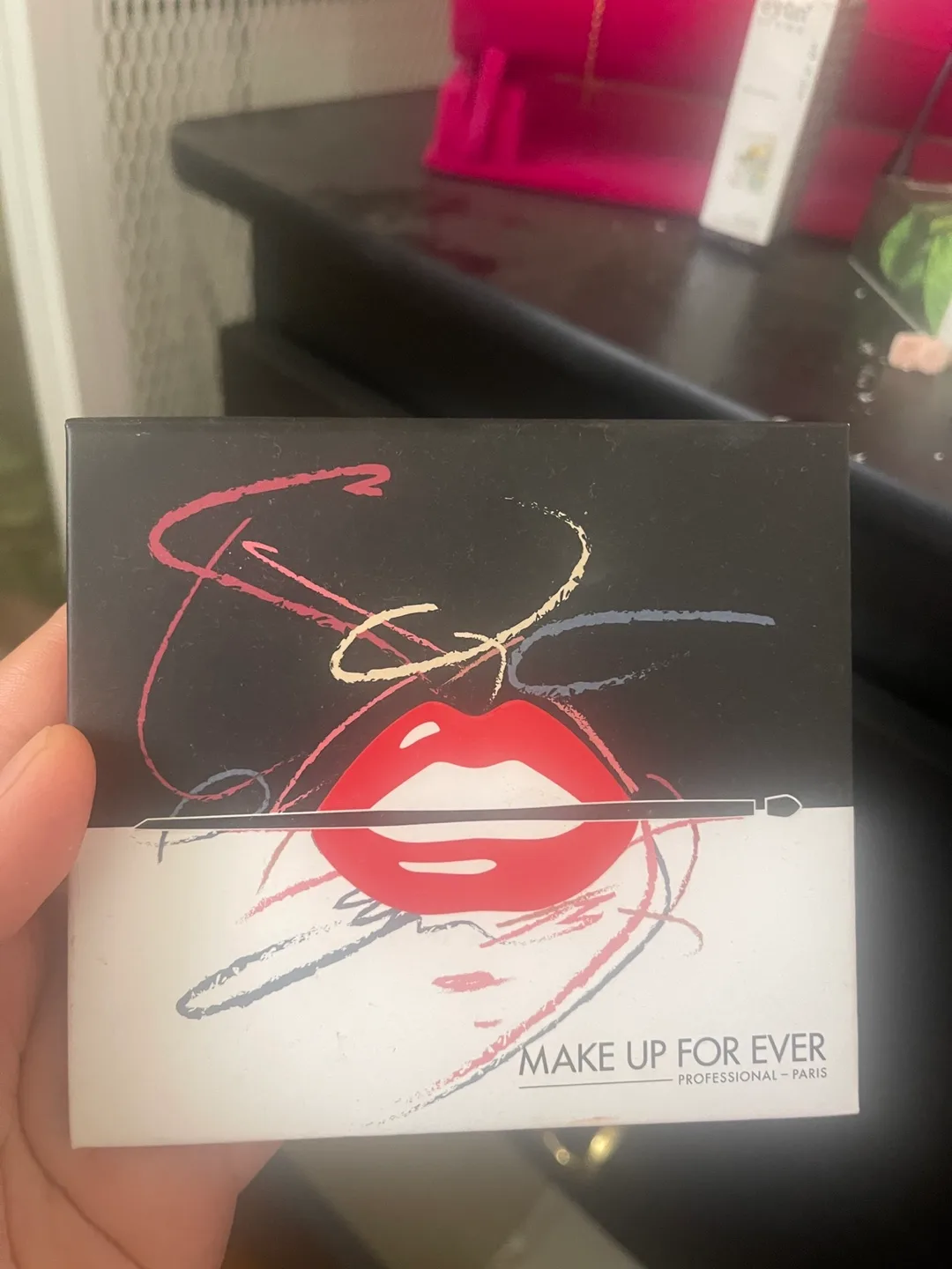 MAKE UP FOR EVER Eyeshadow Palette thumbnail