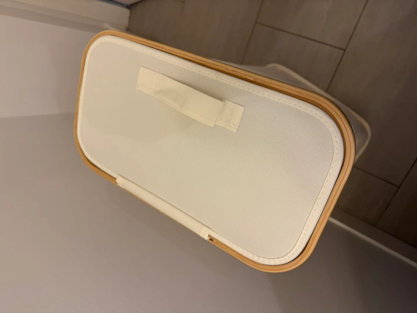 Lidded Laundry Hamper - off-white image indicator(4)