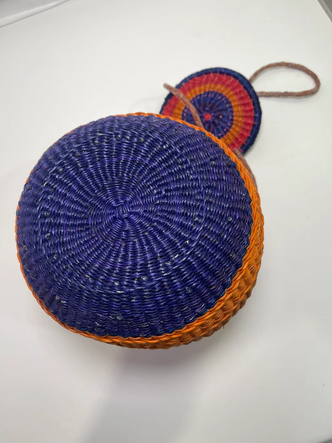 Handwoven Bolga Basket with Lid image indicator(3)
