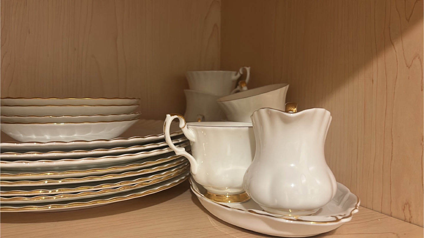 Royal Albert Val D'or Bone China Plate - photo 3