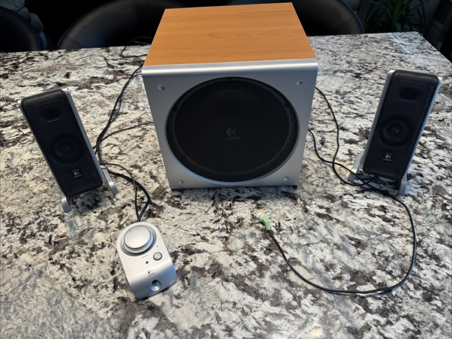 Logitech Stereo 2.1 Computer Speaker System