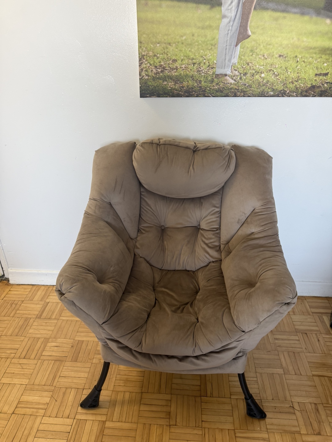 Comfortable Accent Chair - Great Condition!