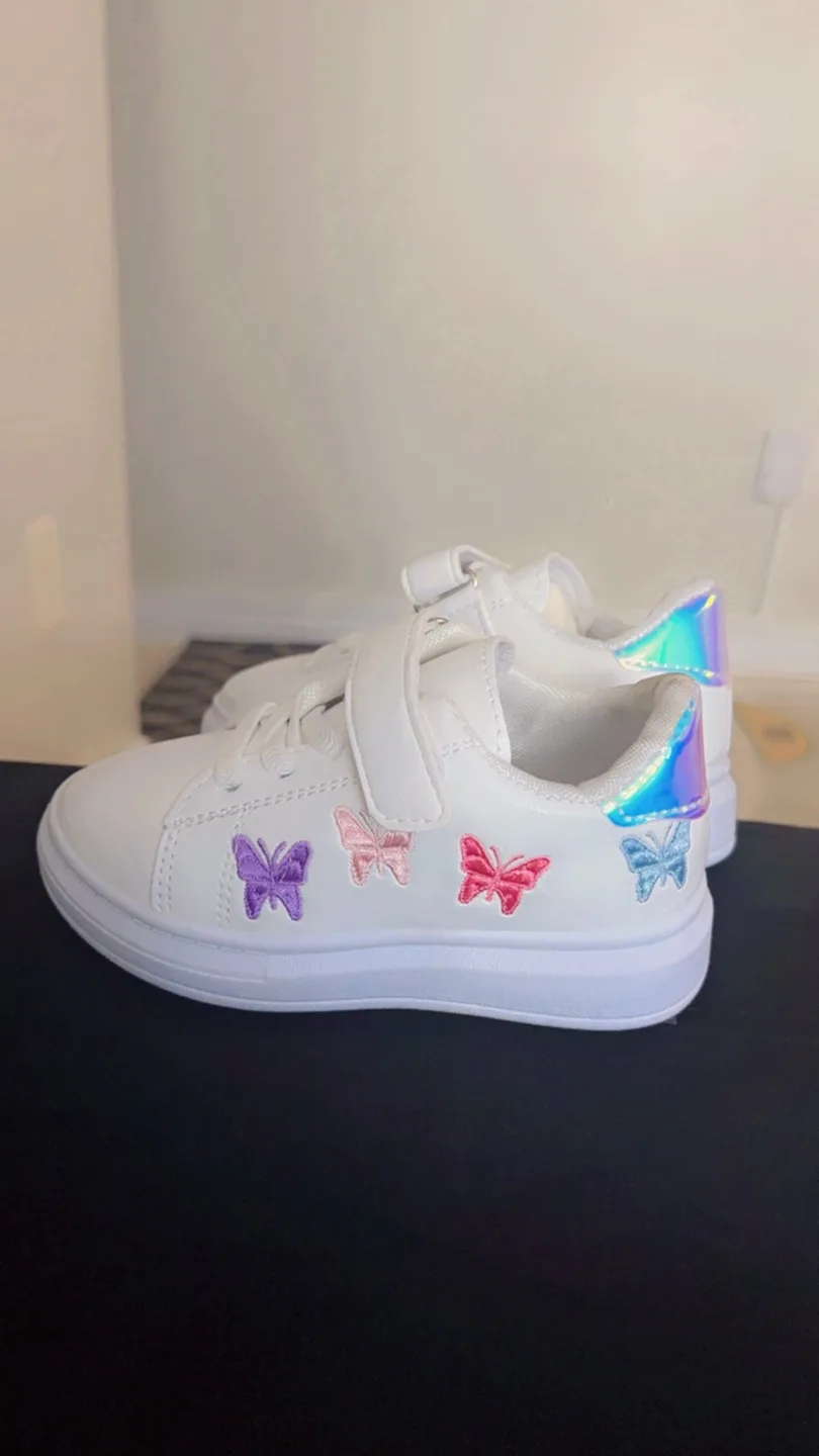White Sneakers with Butterfly Design image indicator(2)