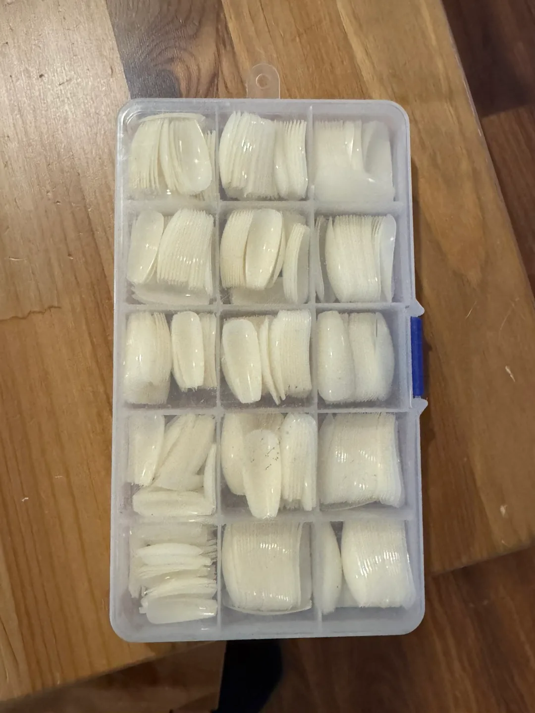 Box of Nail Tips thumbnail