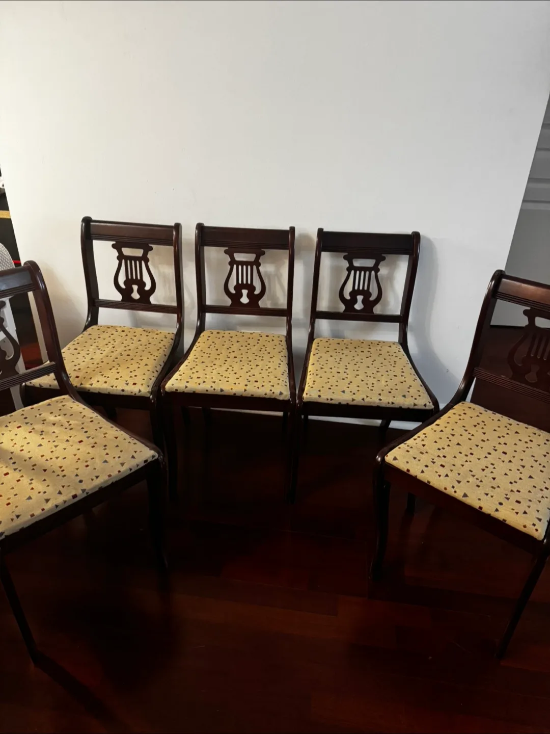 Set of 5 Antique Antique Chairs thumbnail