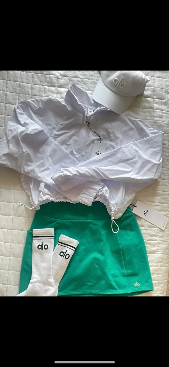 ALO Yoga Cropped 1/4 Zip Alumni Pullover - White thumbnail
